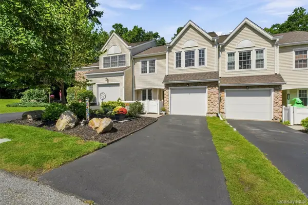 6 N Cambridge CT, Fishkill, NY 12524