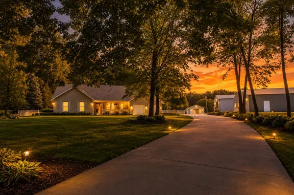 7901 N 300, Rolling Prairie, IN 46371