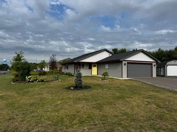 1302 Greentree DR, Saint Croix Falls, WI 54024