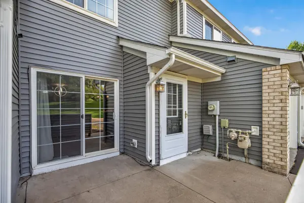 464 Heartland CT, Chanhassen, MN 55317