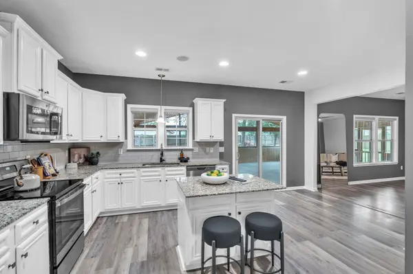 524 Marathon CT, Boiling Springs, SC 29316