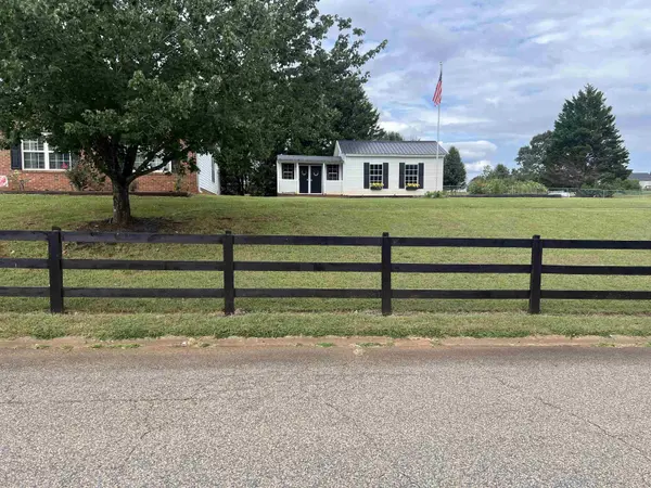 231 Summer Lady LN, Boiling Springs, SC 29316