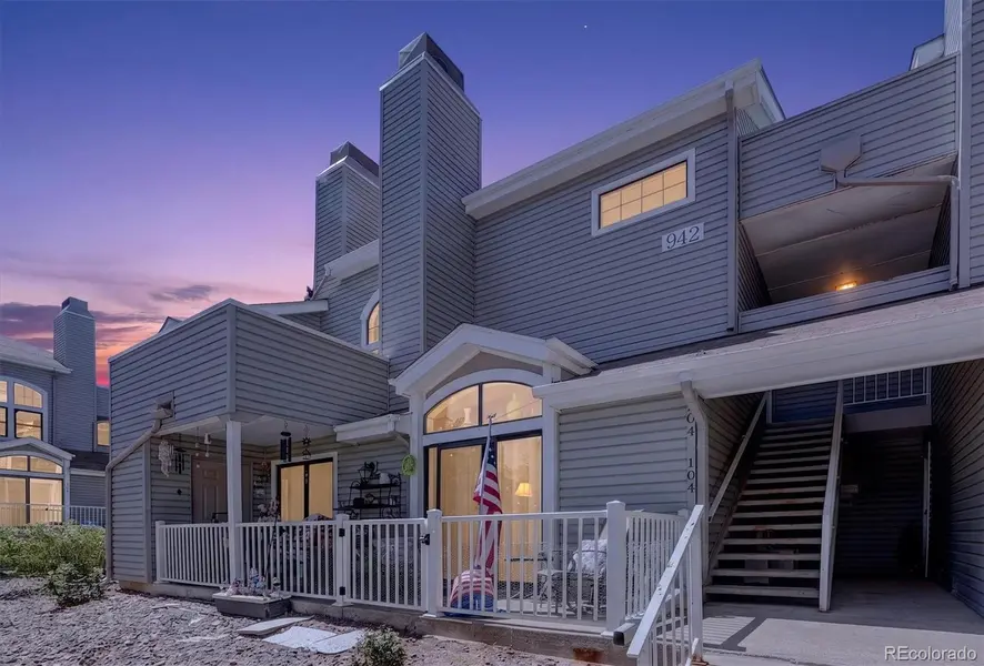 942 S Walden ST #204, Aurora, CO 80017