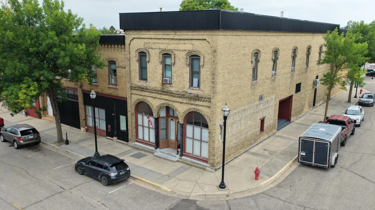 545 Pacific AVE SW, Willmar, MN 56201