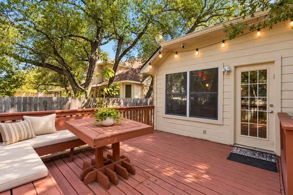 15814 Rustic LN, Austin, TX 78717