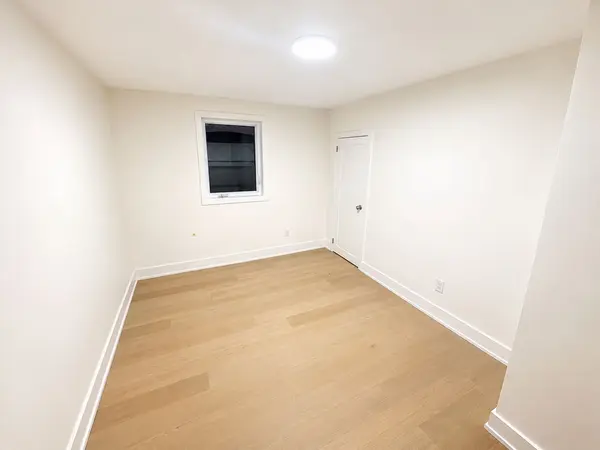 150 Brunswick AVE #2, Toronto C01, ON M5S 2M2