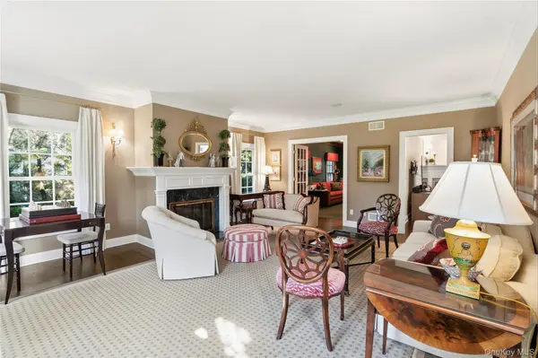 87 4th ST, Garden City, NY 11530