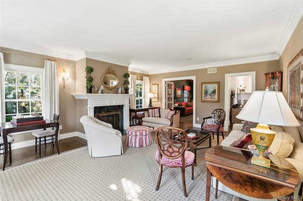 87 4th ST, Garden City, NY 11530