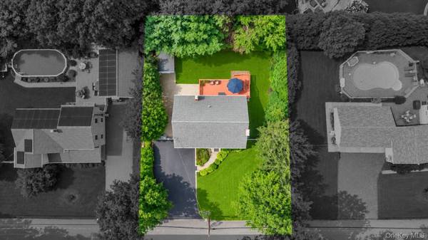 34 Forest AVE, Lake Grove, NY 11755