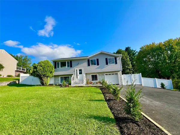 4 Liberty CT, Washingtonville, NY 10992