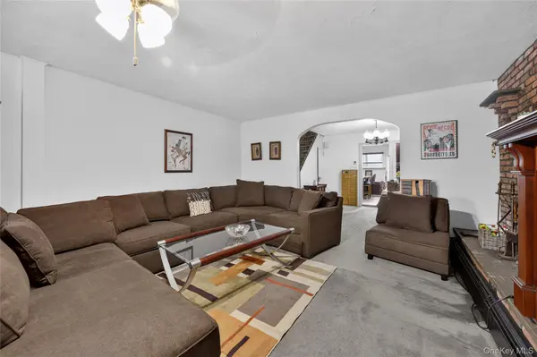 89-85 219th ST, Queens Village, NY 11427