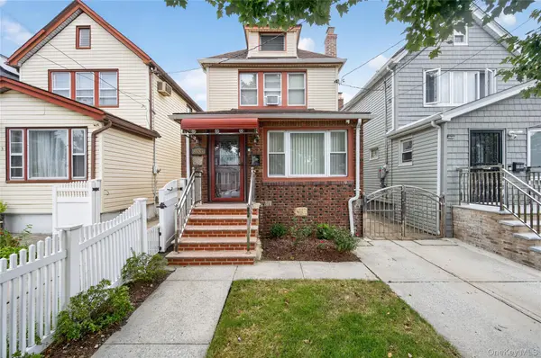 89-85 219th ST, Queens Village, NY 11427