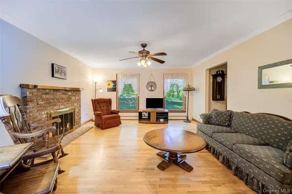 5 Red Fox RUN, Chester, NY 10918