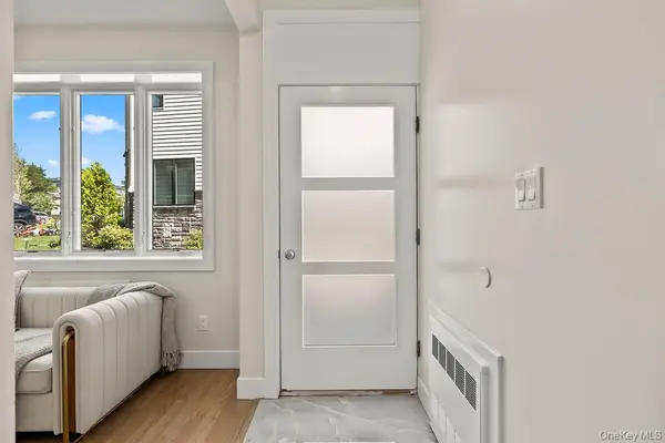 17 Lazer CT #103, Spring Valley, NY 10977