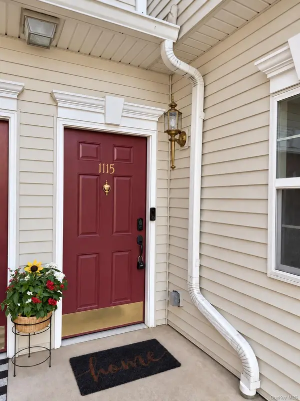 1115 Balsam DR, New Windsor, NY 12553