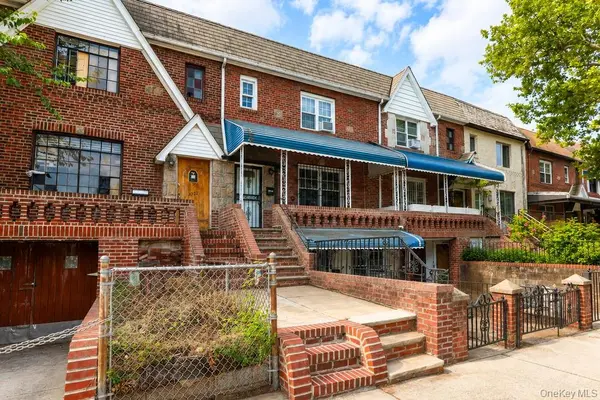 25-30 36th AVE, Astoria, NY 11106