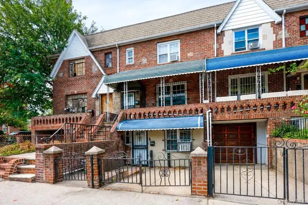 25-30 36th AVE, Astoria, NY 11106