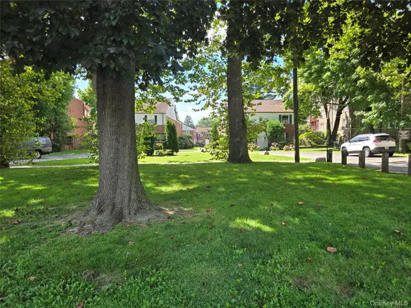 79 N Broadway #D2, White Plains, NY 10603