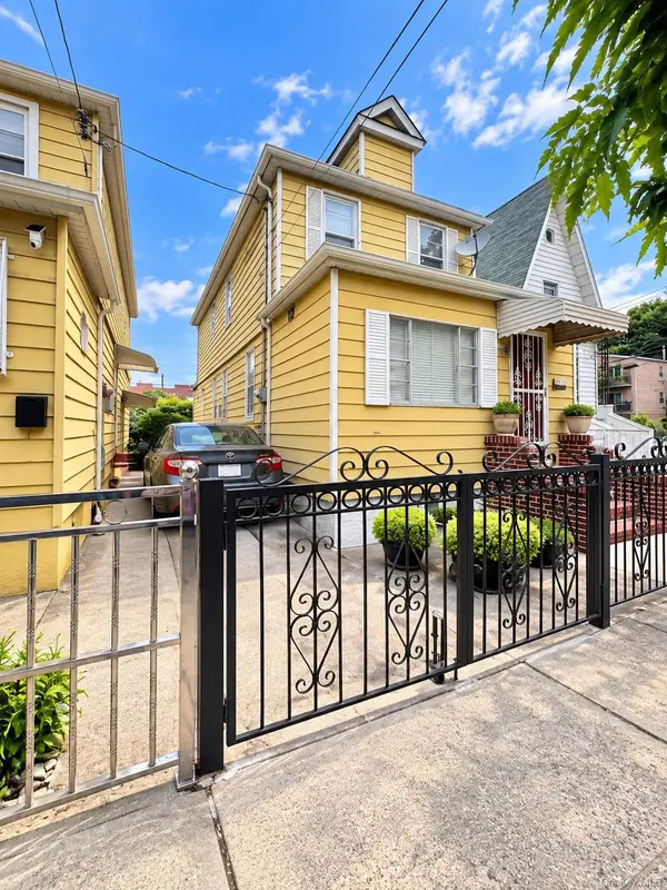 10117 46th AVE, Corona, NY 11368