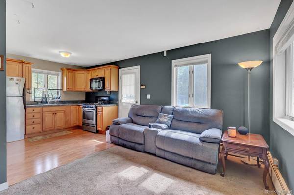 130 Hawthorne RD, Rocky Point, NY 11778