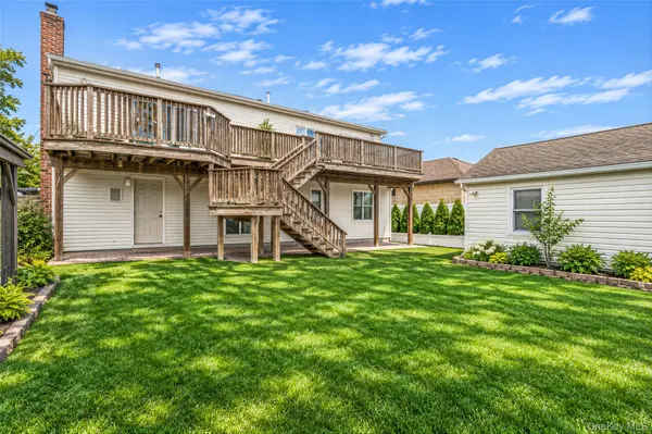 240 N Virginia AVE, Massapequa, NY 11758