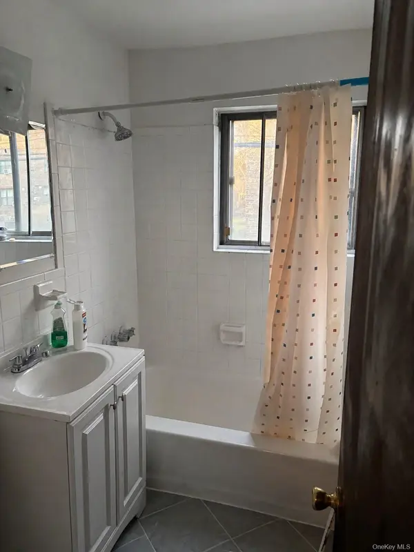 401 E 4th ST, Mount Vernon, NY 10553