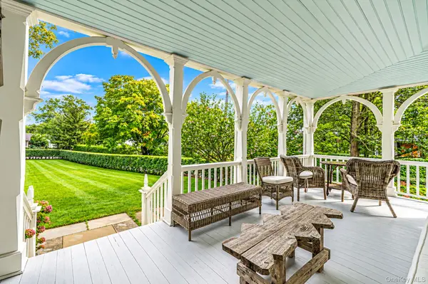 13 Spring Garden AVE, Shelter Island Heights, NY 11965