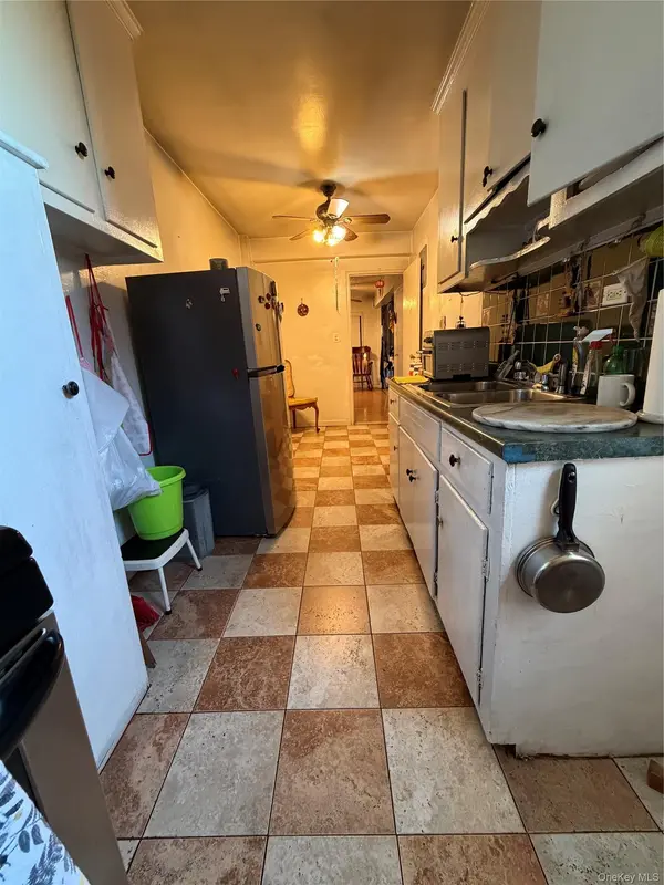 33-04 Junction Blvd #6L, Jackson Heights, NY 11372