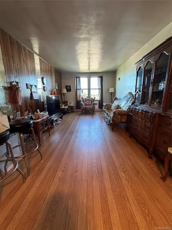 33-04 Junction Blvd #6L, Jackson Heights, NY 11372