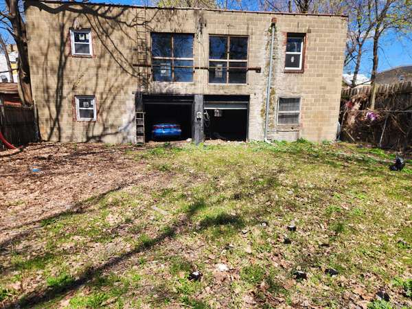 18 Hasbrouck ST, Newburgh, NY 12550