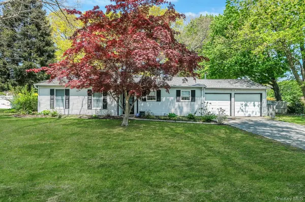 5 Oakwood AVE, Port Jefferson Station, NY 11776