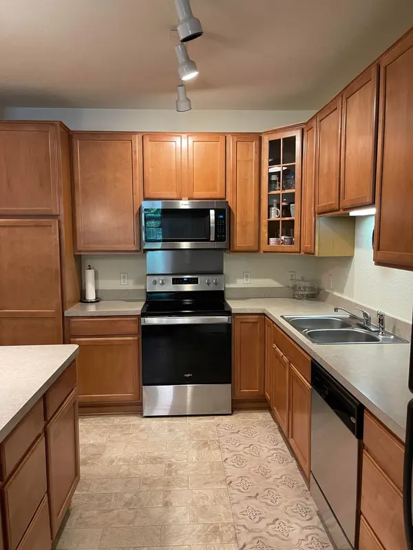 7100 Metro BLVD #113, Edina, MN 55439