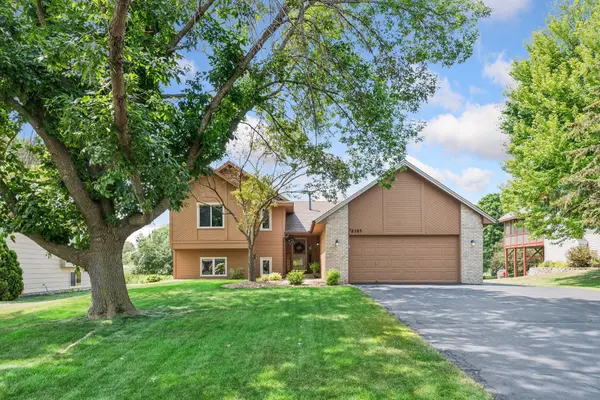 8585 Chanhassen Hills DR S, Chanhassen, MN 55317