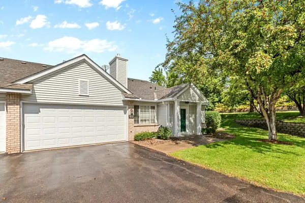 15202 Greenhaven WAY, Burnsville, MN 55306