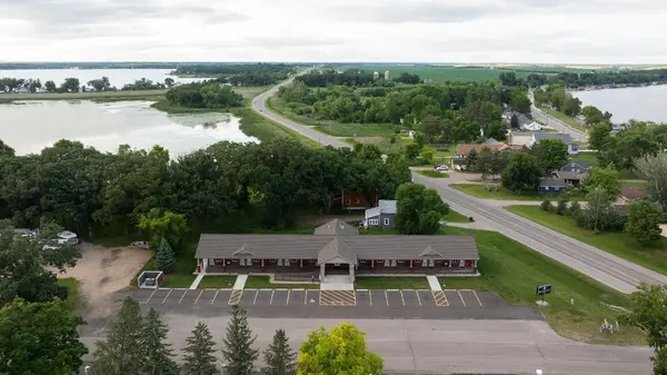 102 Glenhaven DR, Battle Lake, MN 56515