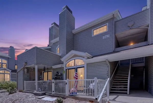 942 S Walden ST #204, Aurora, CO 80017