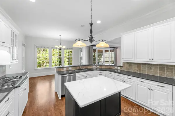8928 Heydon Hall CIR, Charlotte, NC 28210