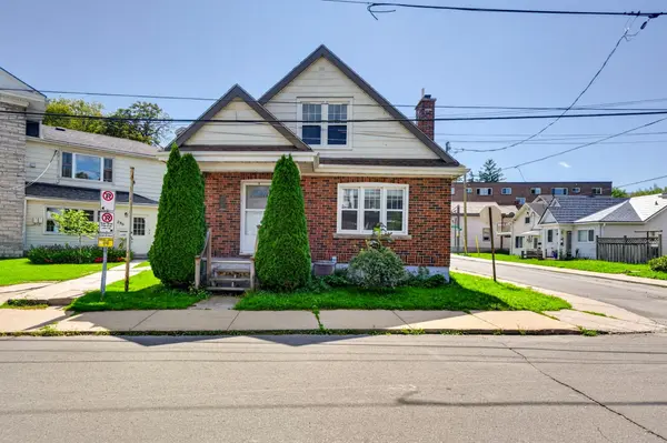 258 RAGLAN RD, Kingston, ON K7K 1L8
