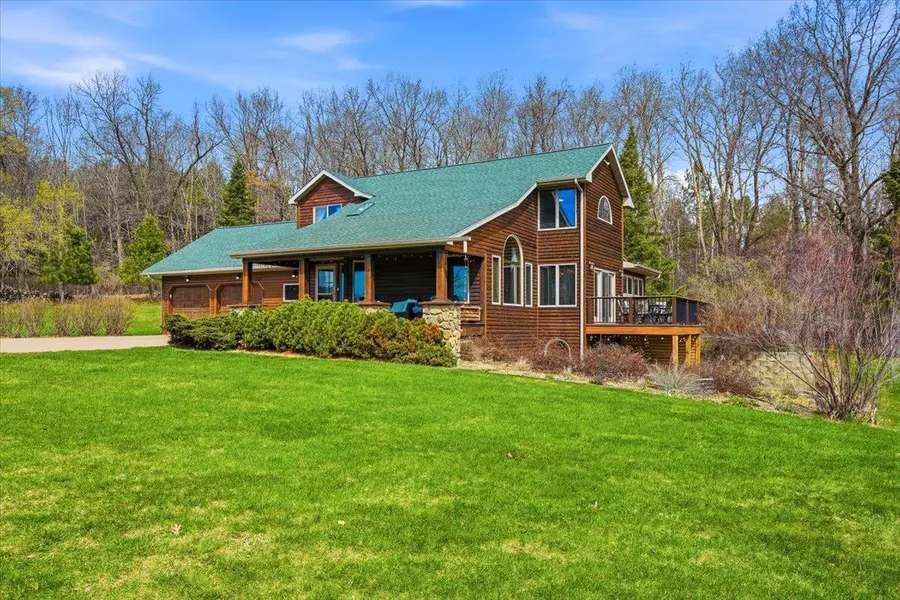 1226 Old Mill RD, New Richmond, WI 54017