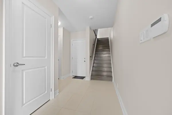 2193 Lillykin ST, Oakville, ON L6H 0N4