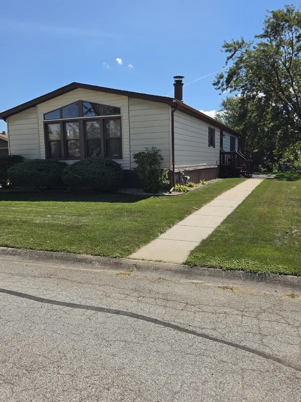 151 Flamingo DR #151Flam, Beecher, IL 60401