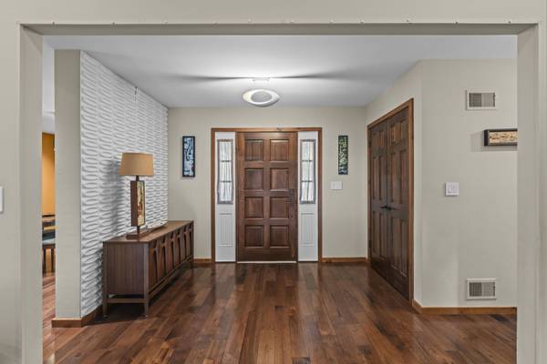 4023 N Ridge AVE, Arlington Heights, IL 60004