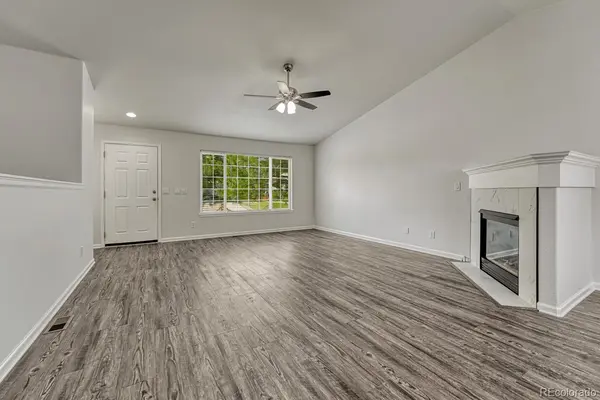 832 Pitkin WAY, Castle Rock, CO 80104