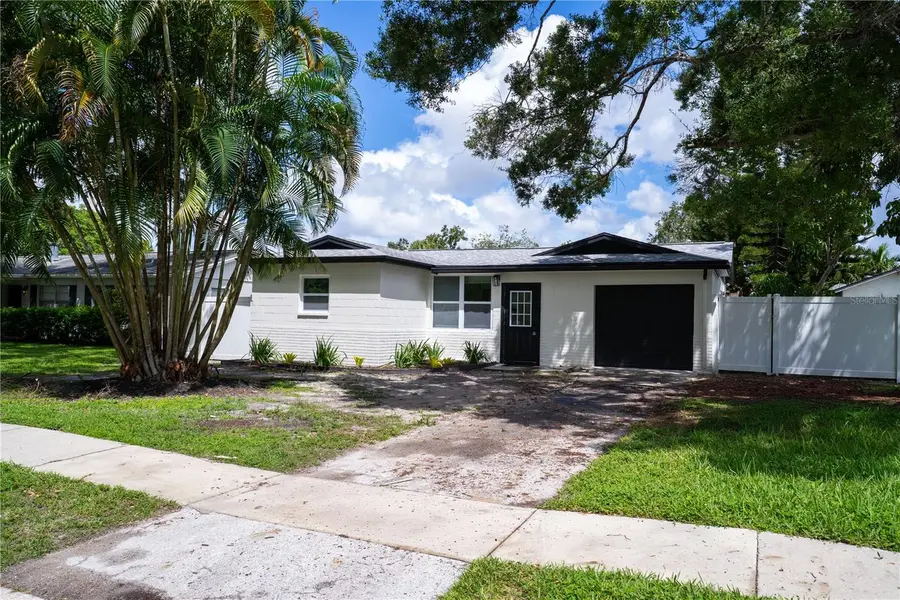 9111 109TH AVE, Seminole, FL 33777