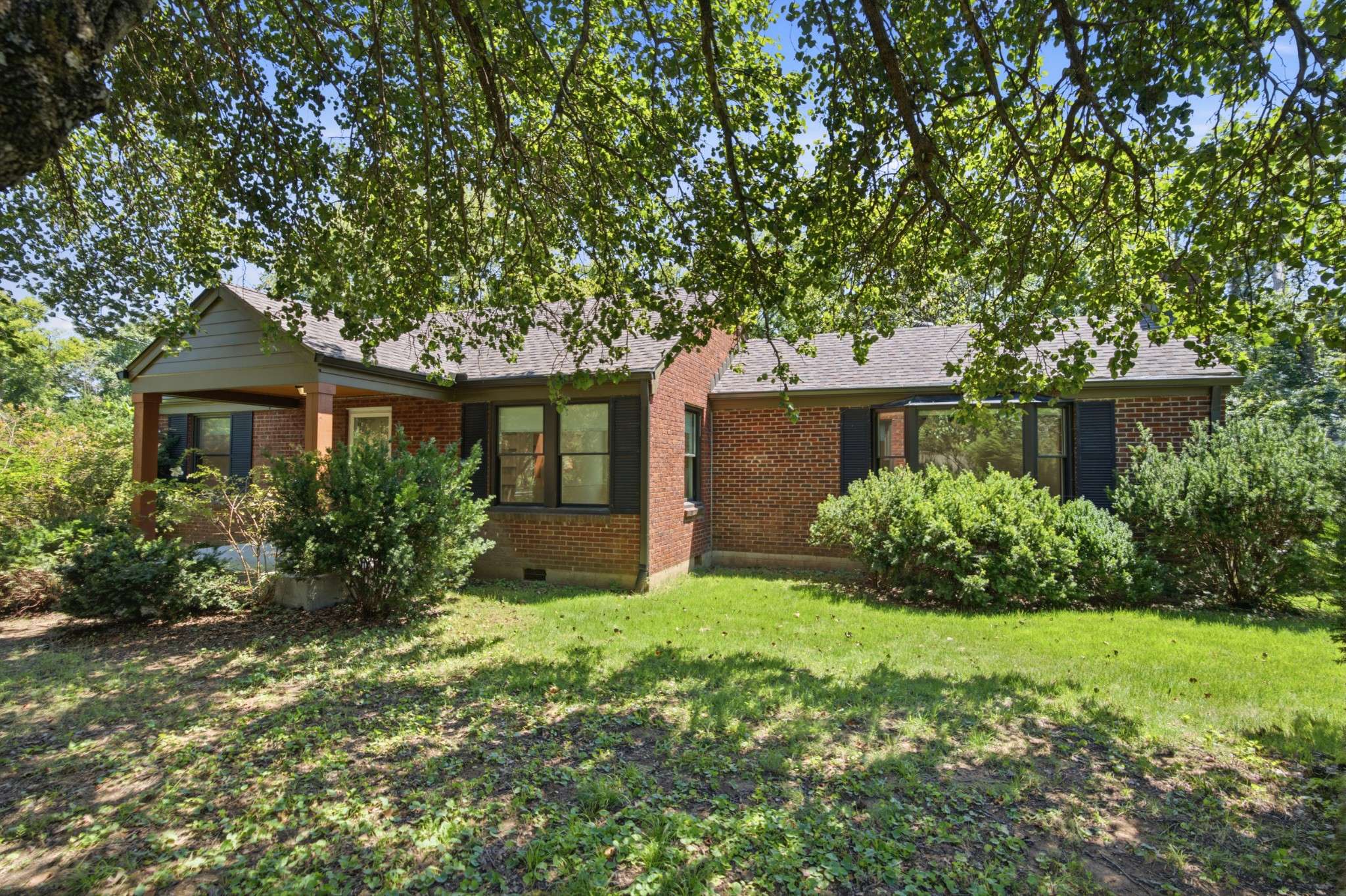 2310 Milton Dr, Nashville, TN 37216