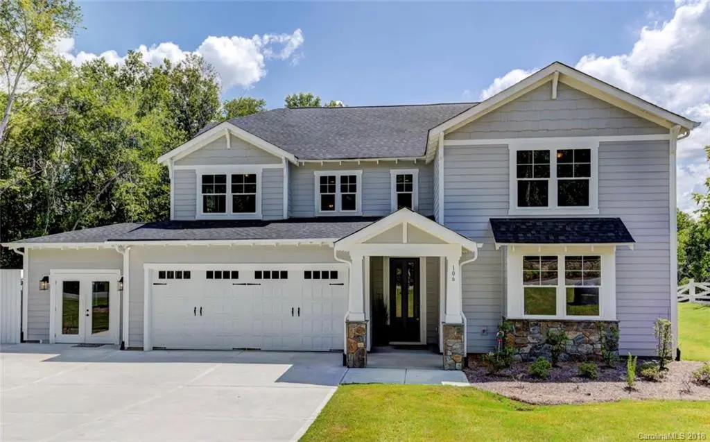 205 Country Lake DR, Mooresville, NC 28115