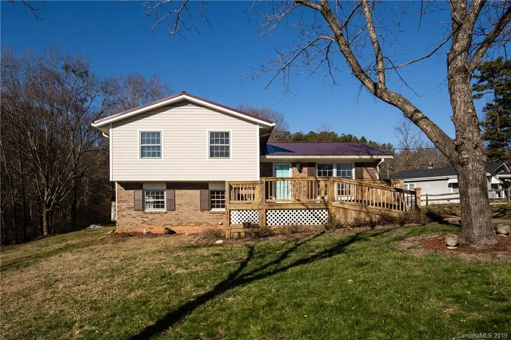 512 Paradise CIR, Belmont, NC 28012