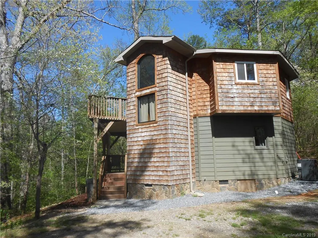 83 Cascades Pkwy, Nebo, NC 28761