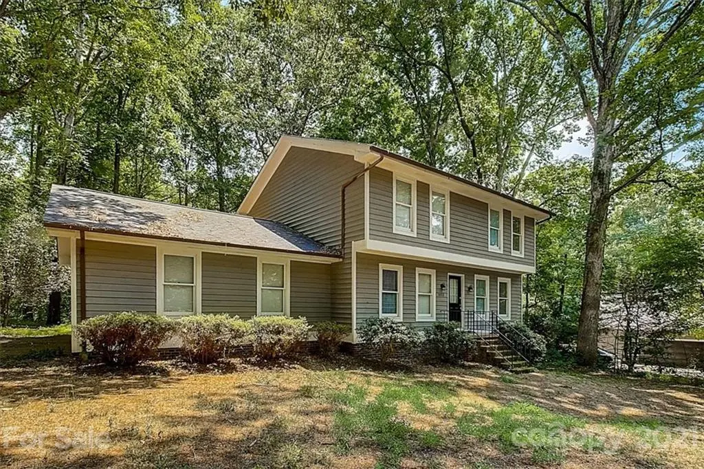 1653 Fairway DR, Newton, NC 28658