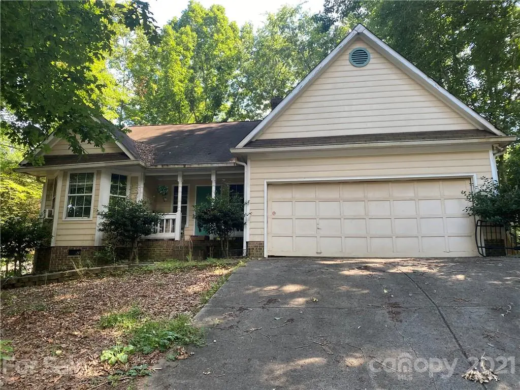 261 Bubbling Well RD, Denver, NC 28037